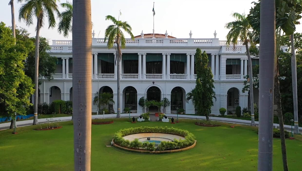 Lok Nivas