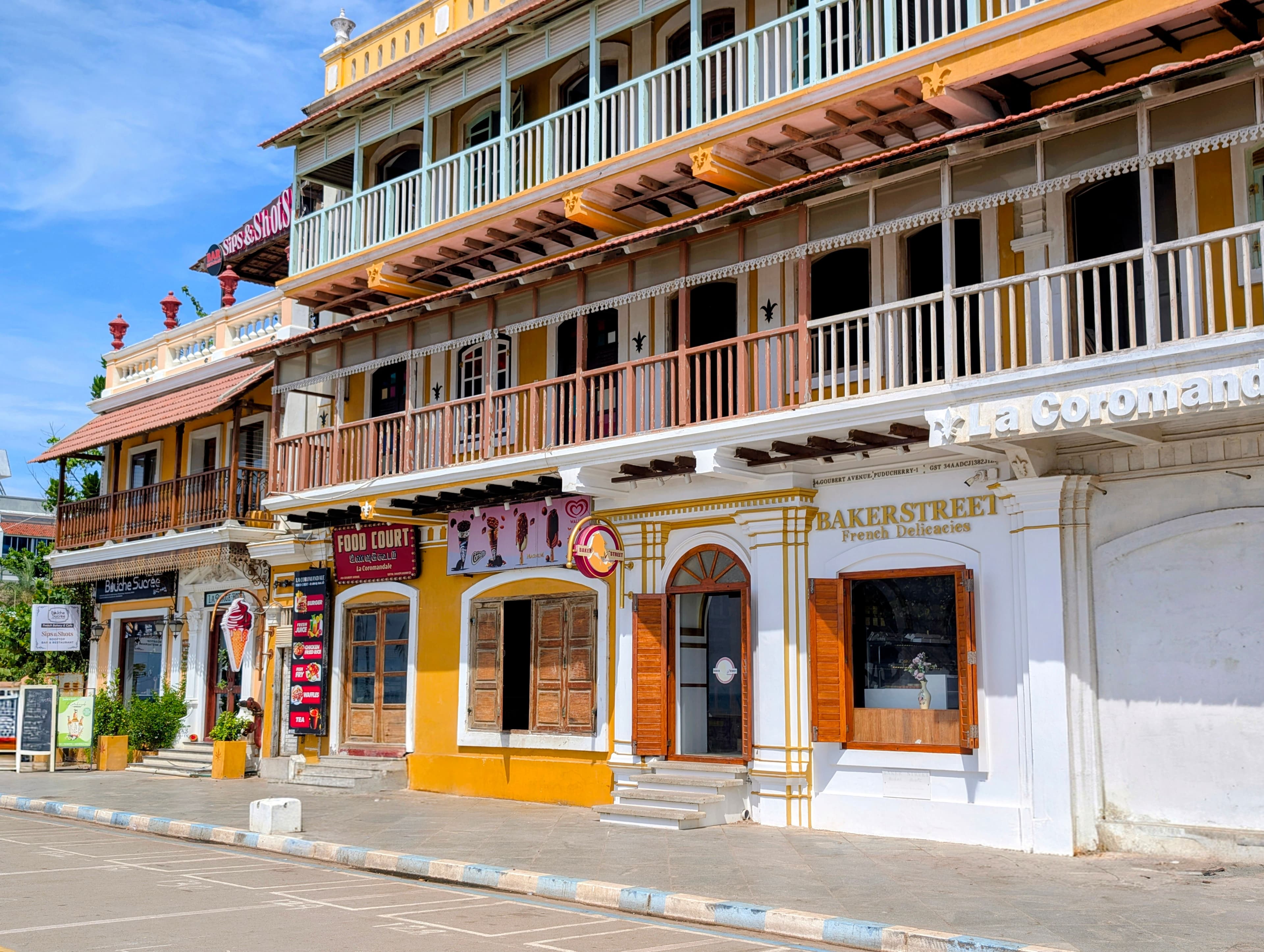 White Town (Ville Blanche)
